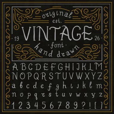 Vintage viski yazı tipi. El yazısıyla yazılan alfabe harfleri. Dekoratif işareti ressam. Etiketler, düğün kartları ve bourbon şablonları için semboller türleri. Retro komut dosyası yazı. Seviyelendirilmiş sürüm.
