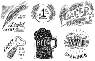 Vintage bira rozeti. Kaligrafik elemanları ile Alkollü Etiket Kümesi. Poster afiş için Klasik Amerikan çerçevesi. Şerefe kadeh kaldır. Web, pub menüsü için el çizilmiş oyma çizim yazı.