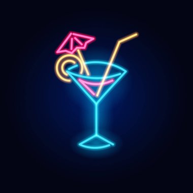 Neon kokteyli. Moda tabelası. Gece lambası tabelası, parlayan afiş. Yaz amblemi. Karanlık arka planda Club Bar logosu. Bardakta şemsiyeli alkol içeceği..