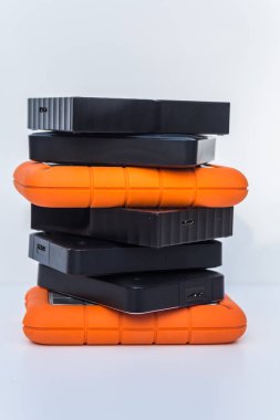 dış bilgisayar depolama sabit diskler - beyaz arka plan üzerinde izole çeşitleri