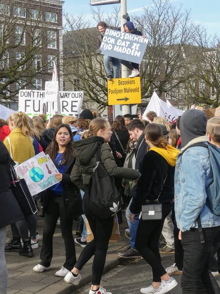 Χάγη Ολλανδία 2019 Φεβρουαρίου Φοιτητές Διαμαρτυρία Κατά Της Κλιματικής Αλλαγής — Φωτογραφία Αρχείου