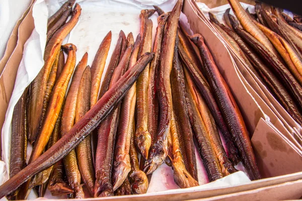 Anguilas Preparadas Ahumadas Cerca Mercado Local Europeo Pescado Haya Países — Foto de Stock