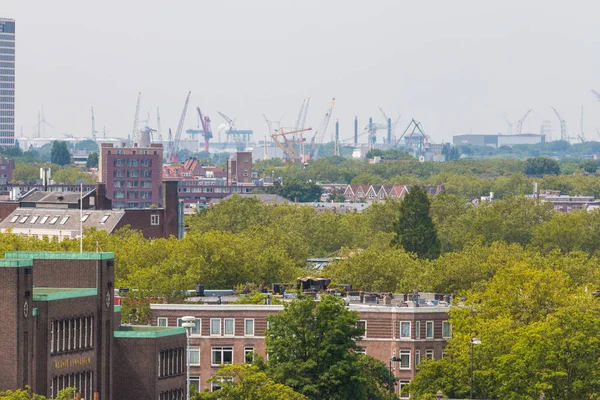 Rotterdam Holandia Lipiec 2019 Mieszane Klasycznej Architektury Rotterdamie Zielonych Miejskich — Zdjęcie stockowe