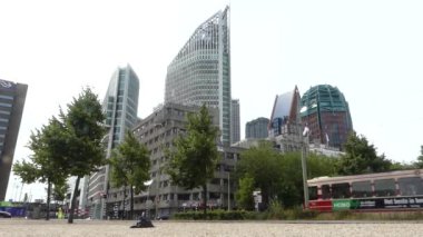 Lahey, Hollanda - 21 Ağustos 2019: Lahey 'deki Randstad tramvayı