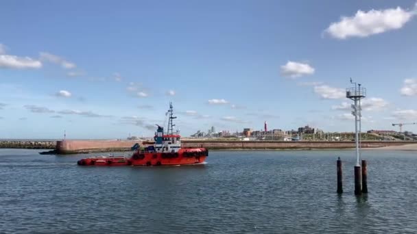 Scheveningen Países Baixos Setembro 2020 Rebocador Que Entra Porto Scheveningen — Vídeo de Stock