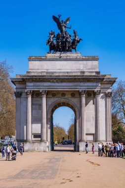 Londra kent merkezinde Wellington Arch tarihi Anıtı Londra'daki London, Büyük Britanya - 18 Nisan: görünümü üzerinde 18 Nisan 2018