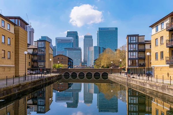 Londra Regno Unito Aprile Veduta Dei Condomini Lungo Fiume Dei — Foto Stock