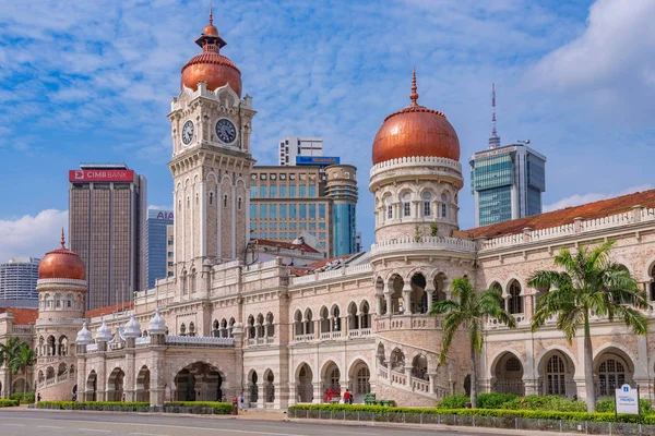 马来西亚吉隆坡 7月22日 这是苏丹阿卜杜勒萨马德大厦的看法 在梅尔代卡广场的历史建筑在吉隆坡 — 图库照片