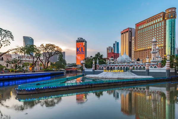 Kuala Lumpur Malezya Temmuz Kent Merkezinde Ünlü Nehir Hayat Boyunca — Stok fotoğraf