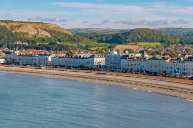 Llandudno North Wales, İngiltere'de havadan görünümü