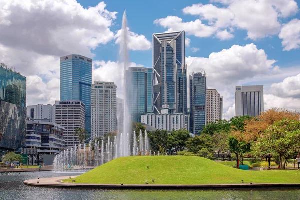 Kuala Lumpur Malaysia July View Lake City Buildings Famous Klcc — Stock Photo, Image