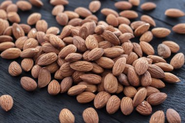 Koyu meşe doku badem fındık