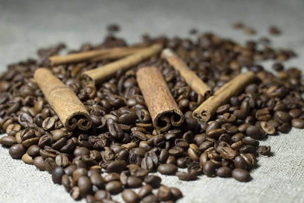 Kawa Cynamonem — Zdjęcie stockowe