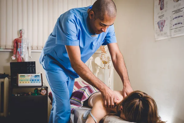 bir masajdan sonra güzel bir kadın