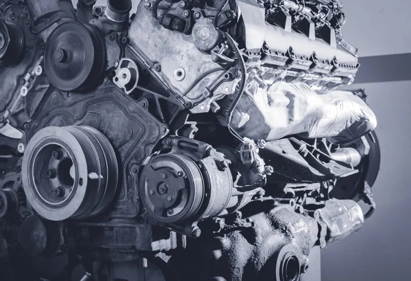 Motor benzini v8 Sistemleri