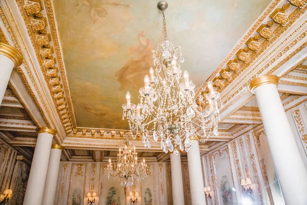 avizeler altında tavana asılı. polovtsov konak - iç mimar'ın evi, st.petersburg, Rusya Federasyonu