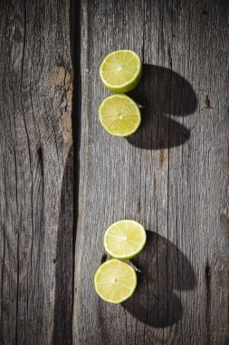 Limes ve taş zemin üzerine meyve sıkacağı. Kopya alanı ile Üstten Görünüm