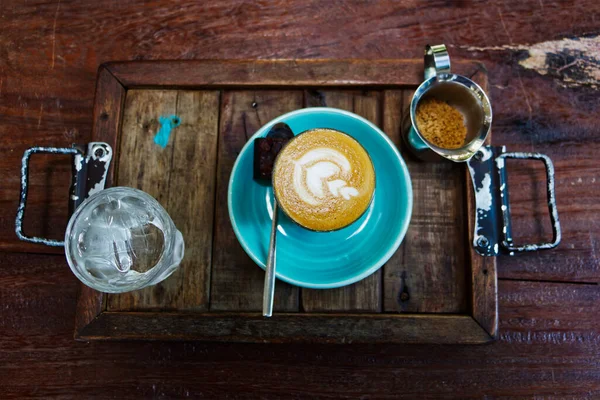 Vista Superior Café Quente Latte Com Arte Latte Madeira — Fotografia de Stock
