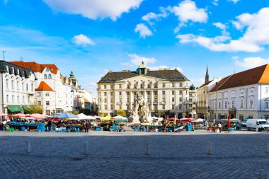 Zeln trh veya Zelk kare Parnas Çeşme eski şehir Brno - Moravia, Çek Cumhuriyeti ile