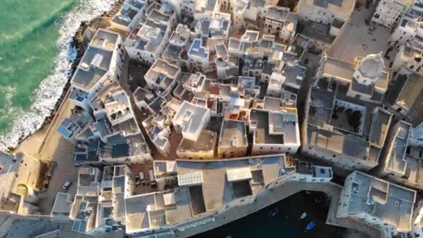 Monopoli Van Boven Prachtige Italiaanse Stad Aan Zee Zomerdag Drone — Stockvideo