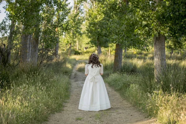 Comunione Ragazze Nei Campi — Foto Stock