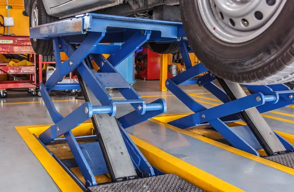 Lifts Maintenance Vehicles Maintenance Car Garage — Stock Photo, Image