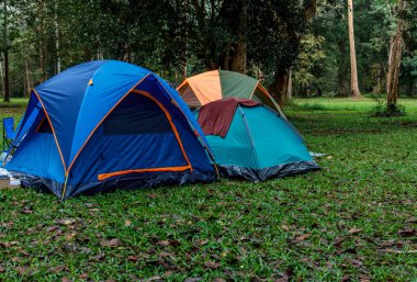 Şelale Lor Su Umphang Tayland Ulusal çadır kamp park eder