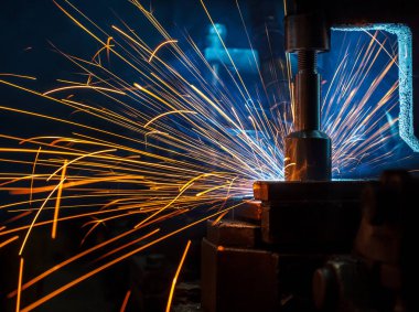 Kaynak robotları hareket otomotiv sektöründe temsil