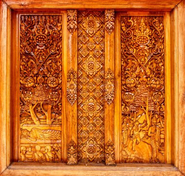 Oyma ve Tay tapınak boyalı ahşap pencereler