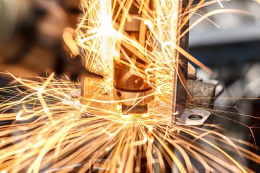 Kaynak nokta otomotiv bölümünde endüstriyel fabrika makine