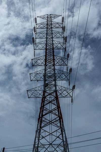 Yüksek Gerilim Sonrası Highvoltage Kulesi Gökyüzü Arka Plan — Stok fotoğraf