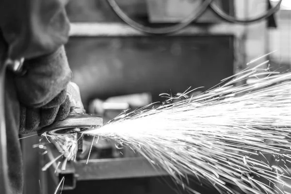 Vonken Van Vlam Met Wind Grinder Verandering Zwaaien Heen Weer — Stockfoto