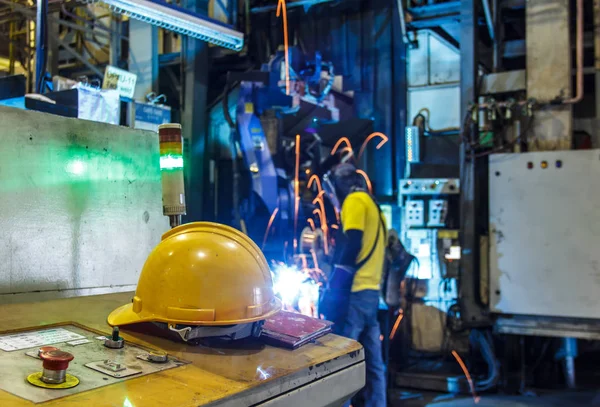 Copricapo Protettivo Protezione Degli Ingegneri Dei Lavoratori Nell Area Industriale — Foto Stock