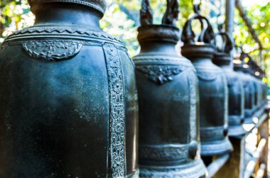 Büyük çan tapınağın Tayland birkaç bıçak.