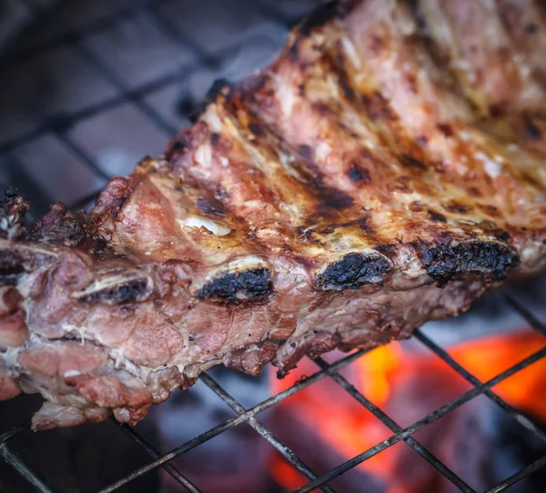 Carnes Parrilla Sobre Las Brasas Una Barbacoa — Foto de Stock