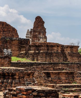 Historic Park eski Pagoda eski Wat Phra Nakhon Si Ayutthaya, Tayland Mahathat