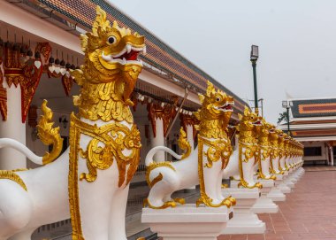 Budizm tarihinin aslan hayvan heykelleri.