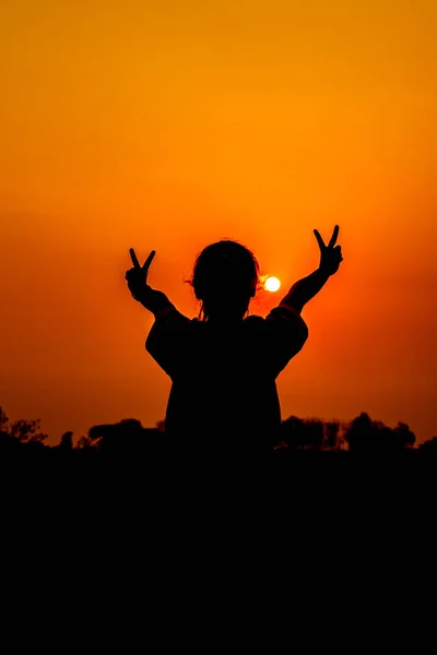 Schaduw Van Mensen Met Plezier Zonsopgang Ochtend — Stockfoto