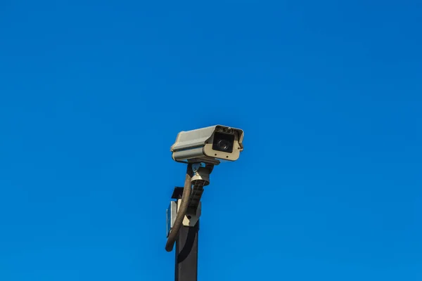 Video Bewakingscamera Blauwe Hemelachtergrond — Stockfoto