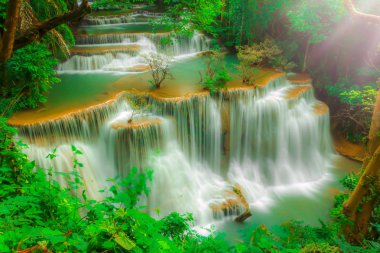 Huai Mae Khamin şelale (Tier4 adı Chatkaew), Srinakarin Milli Parkı Barajı
