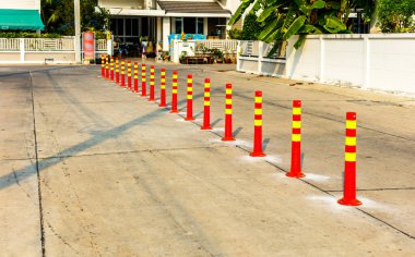 trafik koni sokak satırını.