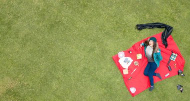 Piknik park, havadan görünümü, düzenleme için kullanılabilir alanı Bloglar ve reklamlar için ideal zevk güzel Latina öğrenci