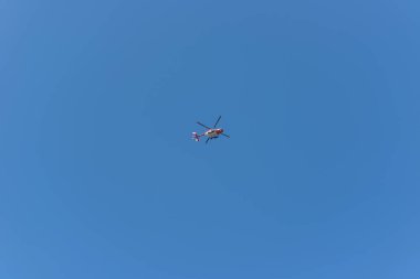Uçan Helikopter alt görünümü