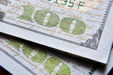 Dolar ABD kapatın. Makro doku dolarlık banknot bir parçası. YTL banknot doku. 100 Amerikan Doları makro.