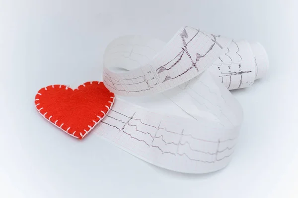 Χαρτοταινία Ένα Τραπέζι Κόκκινη Καρδιά Καρδιογράφημα Της Καρδιάς Κείμενο Σου — Φωτογραφία Αρχείου