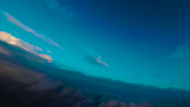Létání za závoj mraků — Stock video