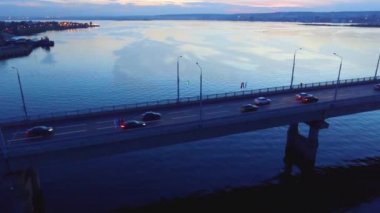 Volga Nehri yolu Köprüsü