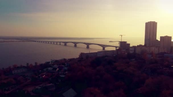 橋を照らす太陽 — ストック動画