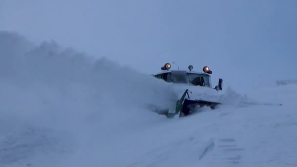 ローターは雪を取り除く — ストック動画