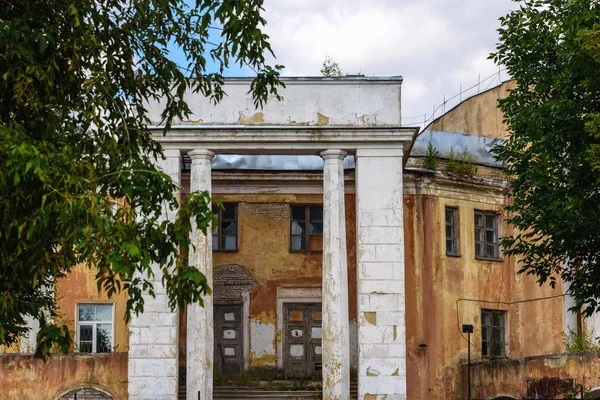 Rusya Tver Deki Nehir Istasyonunun Binası Yarı Yıkıldı — Stok fotoğraf
